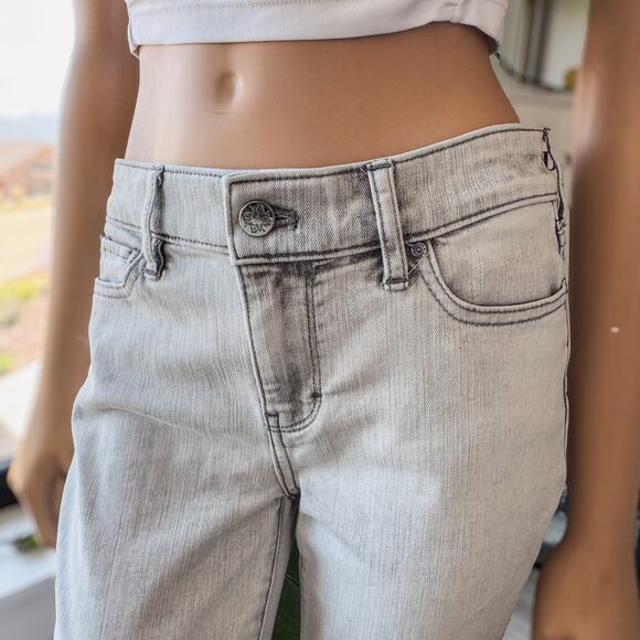 White House Black Market-MidRise Girlfriend-Everyday Soft-White Washed Jean-SZ 0 - Picture 2 of 10